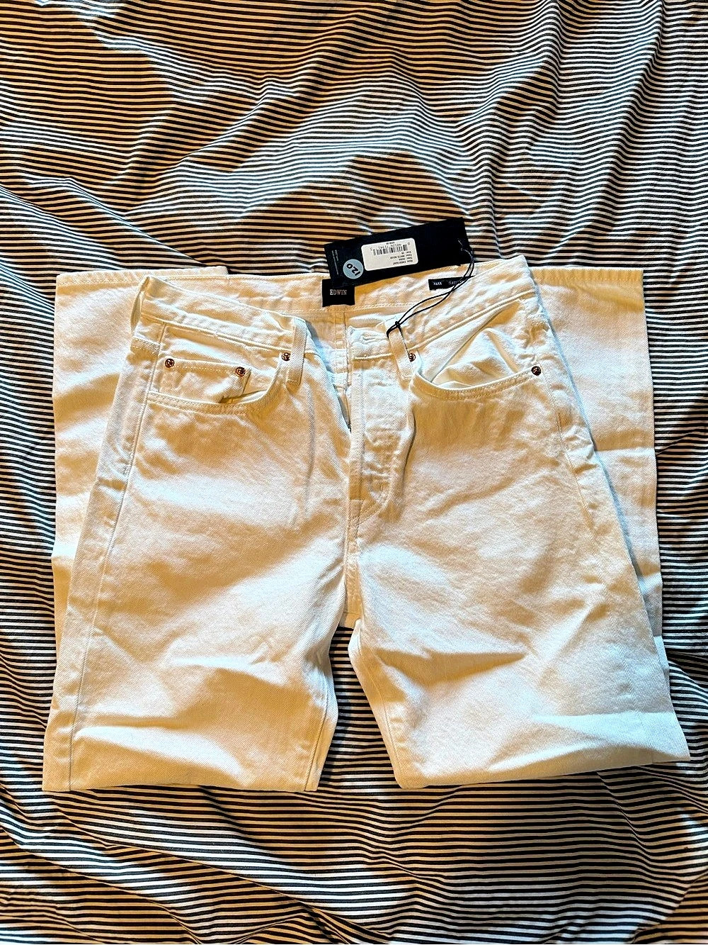 Edwin 1947 Women’s white Jeans Waist 28 NWT